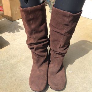 Steve Madden suede boots